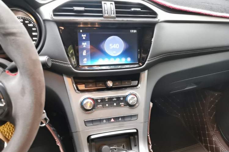 Used MG GS 2017 20T Manual Luxury Edition Audio And AC Panel