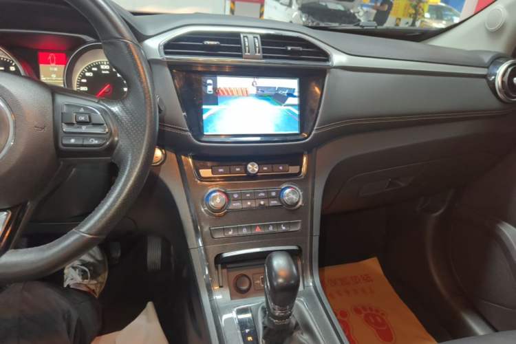 Used MG GS 2017 20T Automatic Prestige Edition Audio And AC Panel
