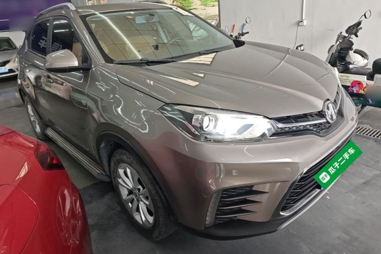 Used MG GS 2017 20T Automatic Luxury Edition Front Right 45 Deg
