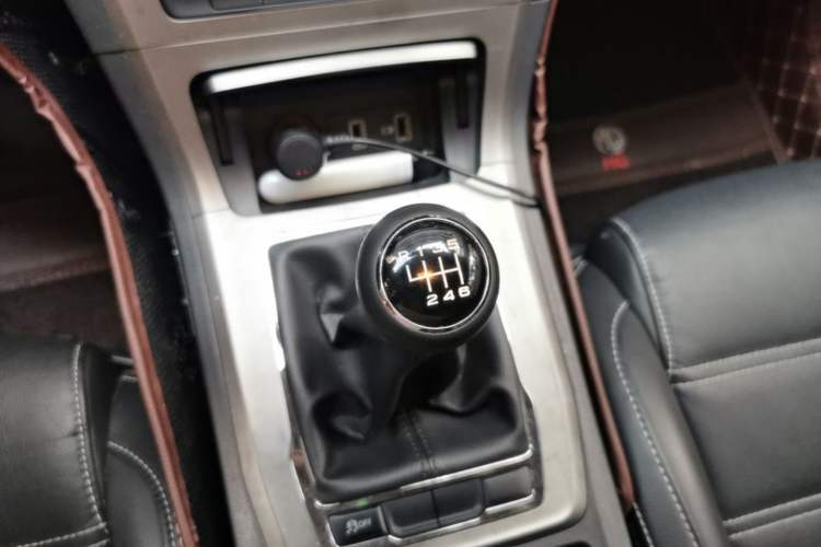 Used MG GS 2017 20T Manual Luxury Edition Gear Lever