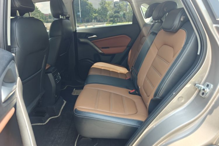 Used MG GS 2017 20T Automatic Luxury Edition Interior 2