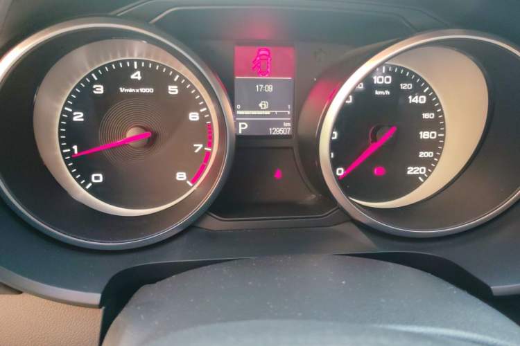 Used MG GS 2017 20T Automatic Luxury Edition Odometer Close Up