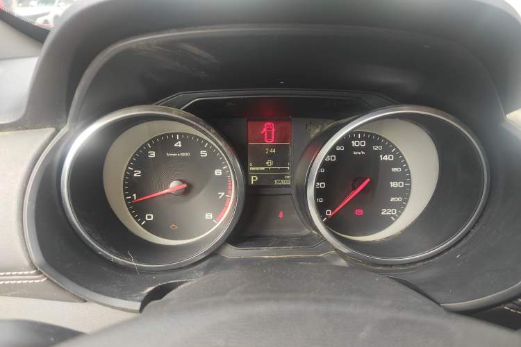 Used MG GS 2017 20T Automatic Luxury Edition Odometer Close Up
