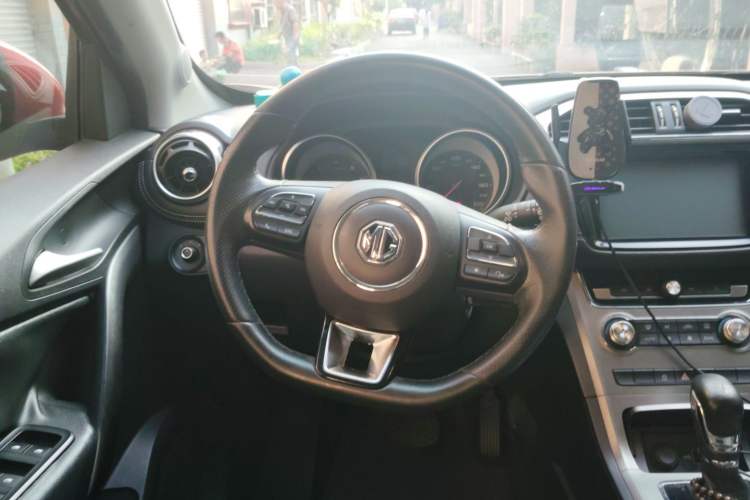 Used MG GS 2017 20T Automatic Luxury Edition Steering Wheel
