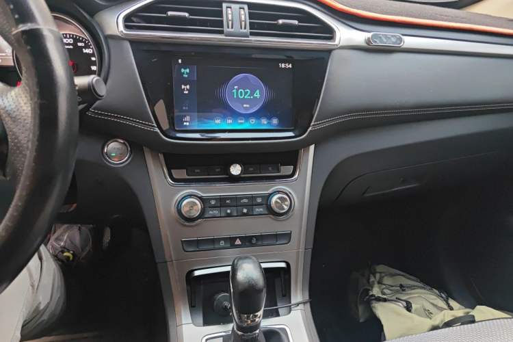 Used MG GS 2019 20T Automatic Luxury Xenon Headlight Edition Audio And AC Panel
