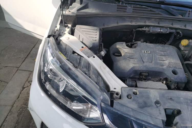Used MG GS 2019 20T Automatic Luxury Xenon Headlight Edition Engine Bay Right