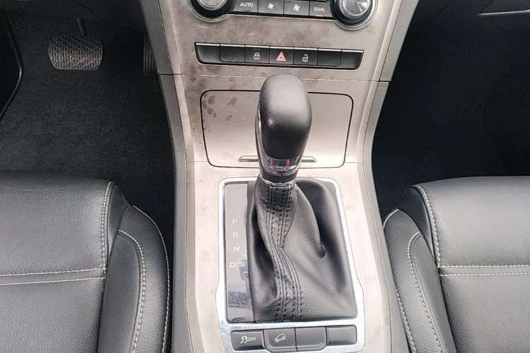 Used MG GS 2019 20T Automatic Luxury Xenon Headlight Edition Gear Lever