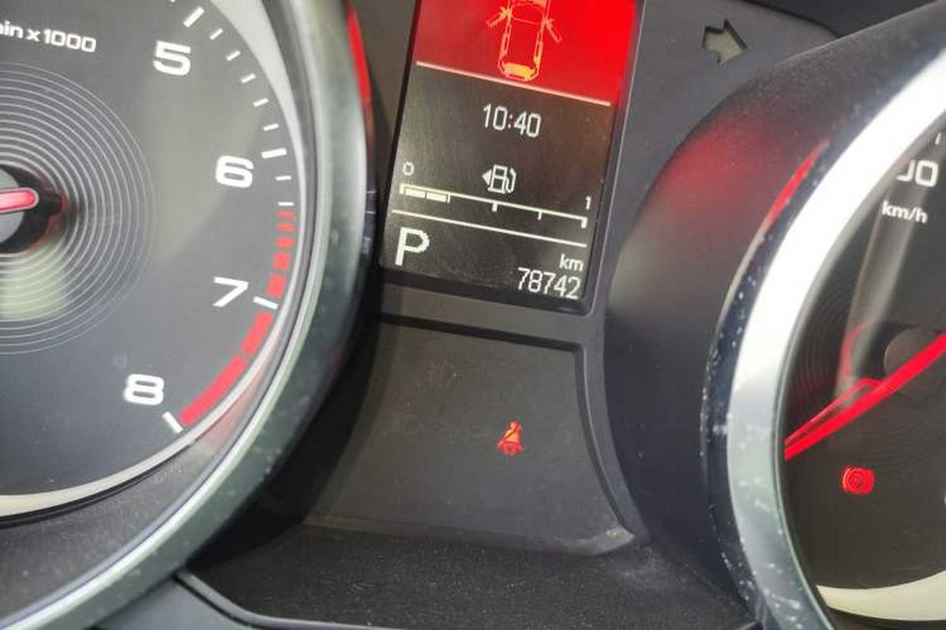 Used MG GS 2019 20T Automatic Luxury Xenon Headlight Edition Odometer Close Up