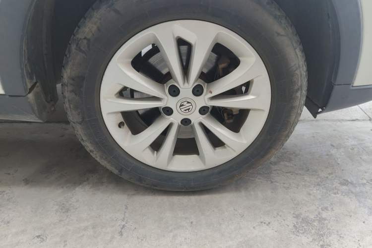 Used MG GS 2019 20T Manual Luxury Xenon Headlight Version Right Front Wheel Hub