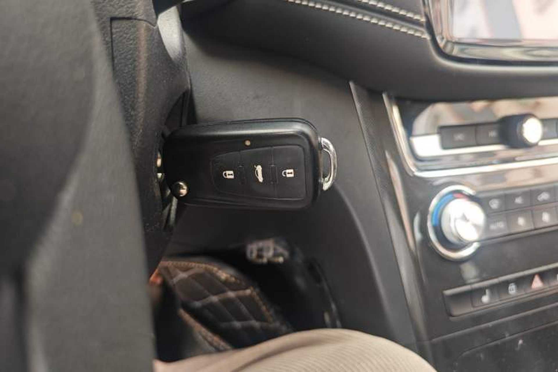 Used MG GS 2019 20T Manual Luxury Edition with Xenon Lights Vehicle Key