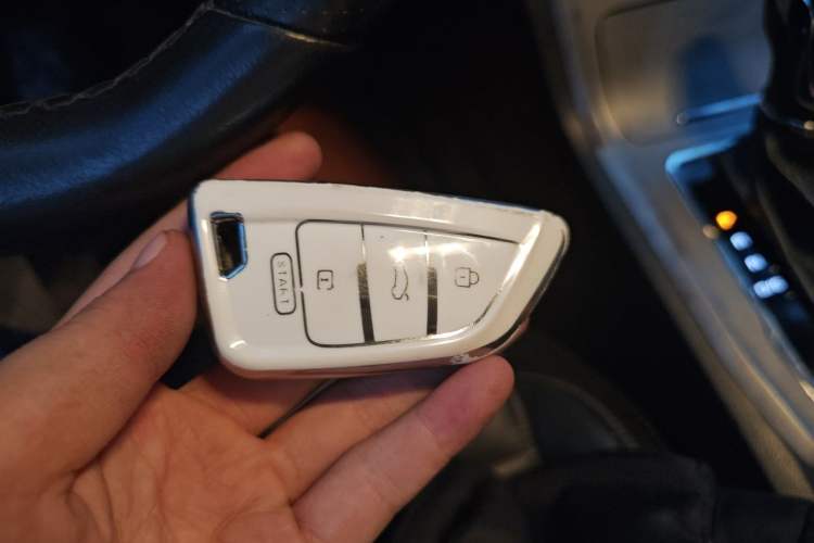 Used MG GS 2019 20T Automatic Luxury Xenon Headlight Edition Vehicle Key