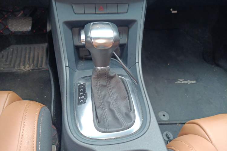 Used MG GT 2016 1.5L Automatic Value-Added Luxury Edition Gear Lever