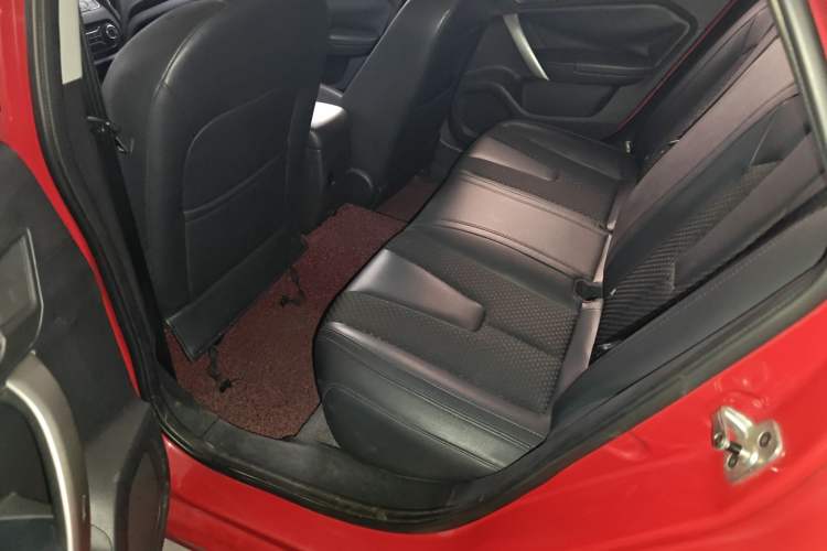 Used MG GT 2015 1.5T Automatic Luxury Edition Interior 4