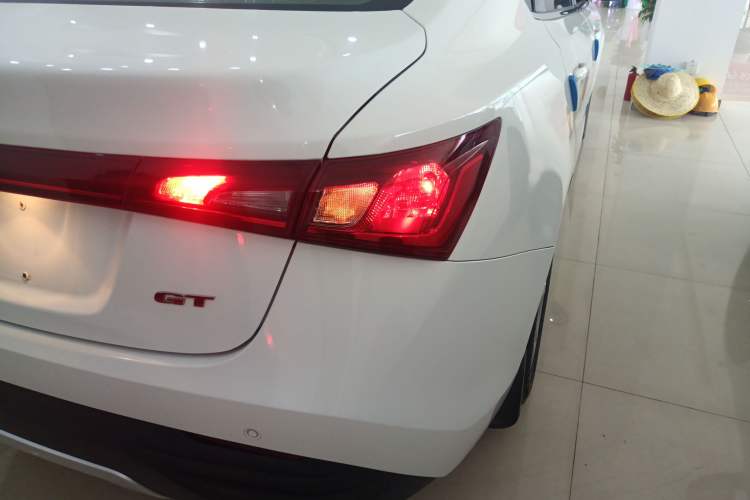 Used MG GT 2016 1.5T Automatic Value-Added Luxury Edition Exterior 6