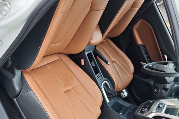 Used MG GT 2016 1.5L Automatic Value-Added Luxury Edition Interior 8