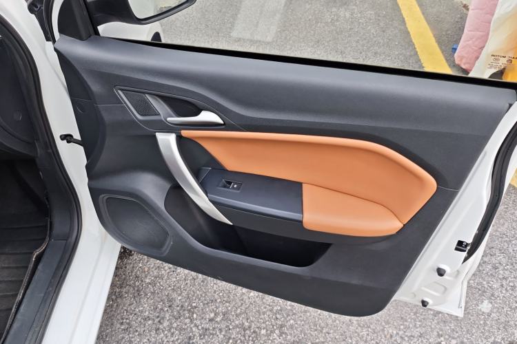 Used MG GT 2016 1.5L Automatic Value-Added Luxury Edition Interior 9