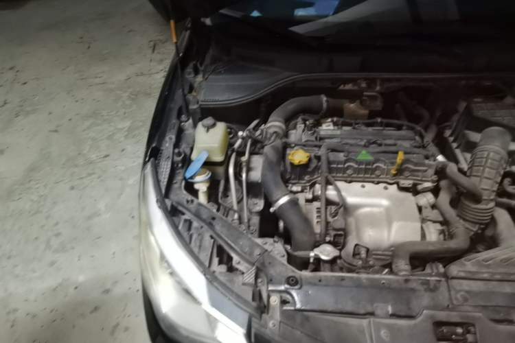 Used MG GT 2015 1.5T Automatic Fashion Edition Engine Bay Right