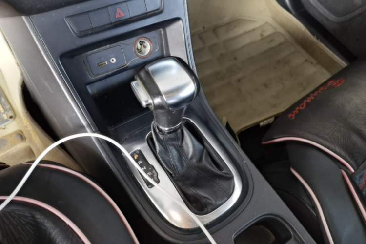 Used MG GT 2015 1.5T Automatic Elite Edition Gear Lever