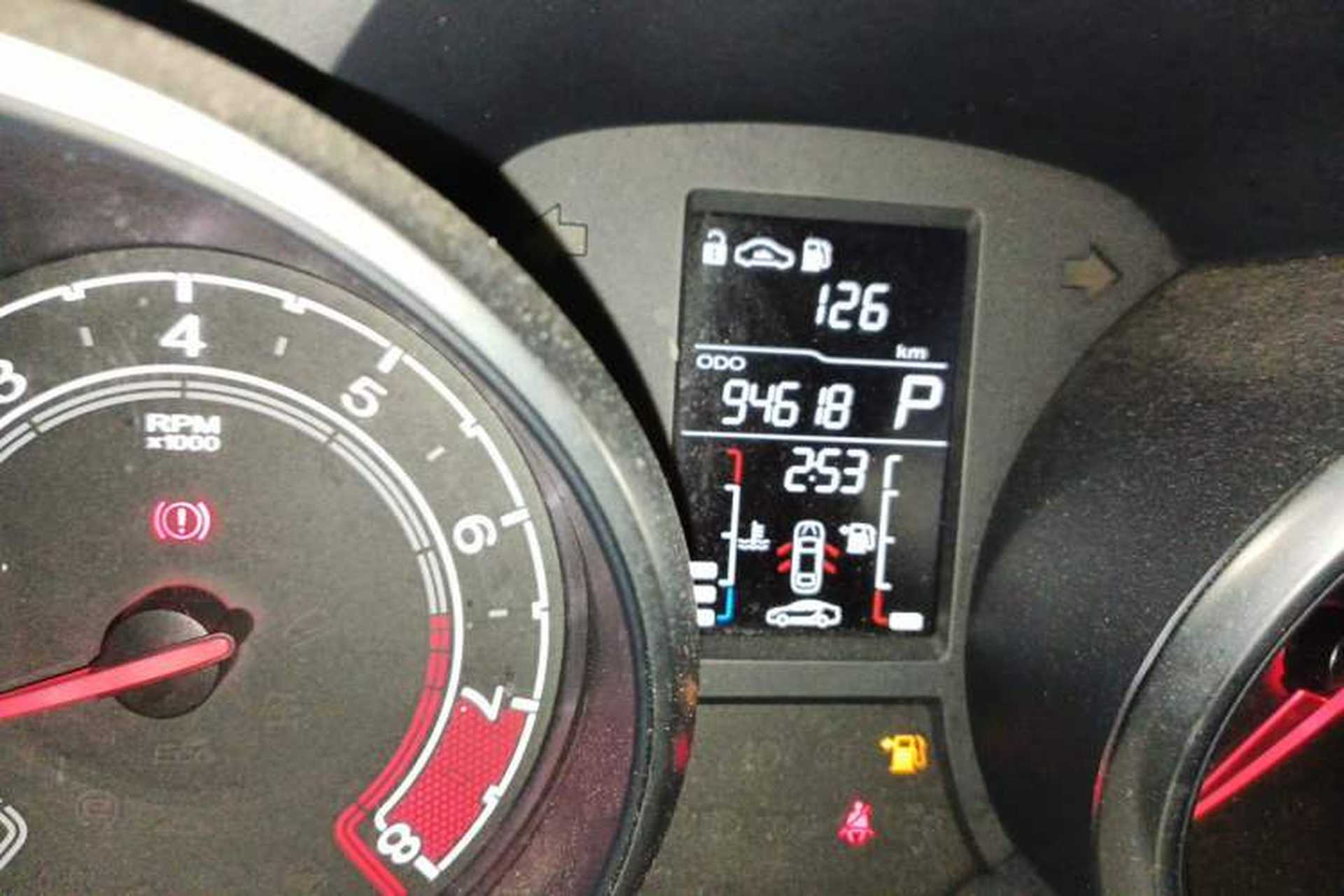 Used MG GT 2015 1.5T Automatic Fashion Edition Odometer Close Up