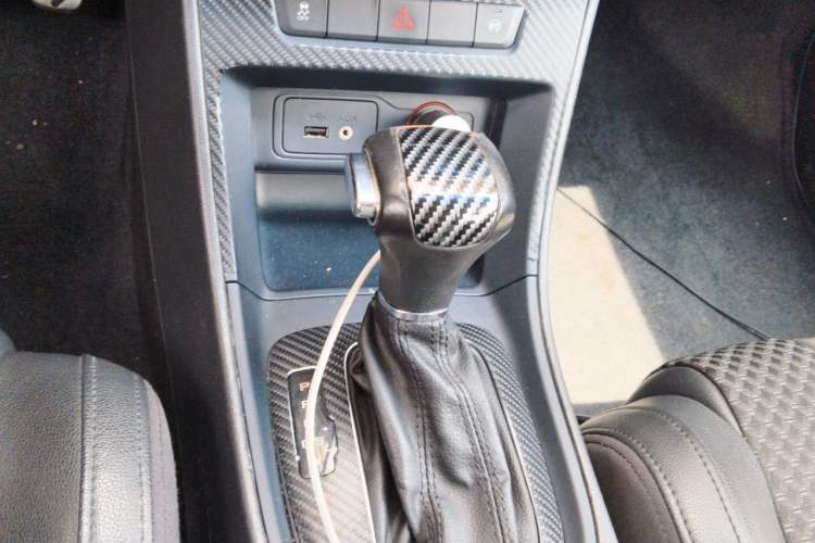 Used MG GT 2015 1.4TGI TST Dual-Clutch Elite Edition Gear Lever