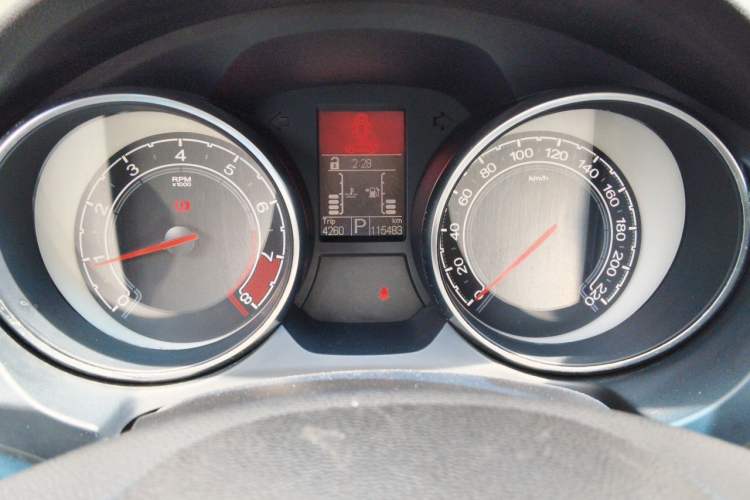 Used MG GT 2015 1.4TGI TST Dual-Clutch Elite Edition Odometer Close Up