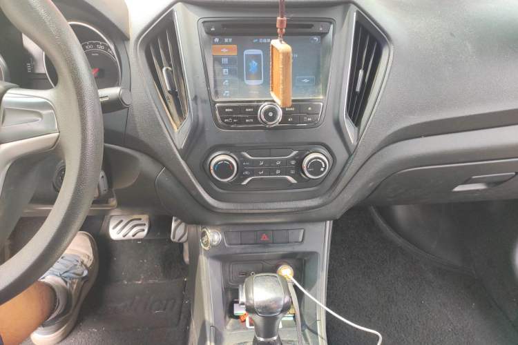 Used MG GT 2015 1.5T Automatic Elite Edition Audio And AC Panel