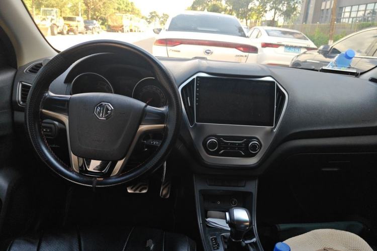 Used MG GT 2015 1.5T Automatic Fashion Edition Center Console