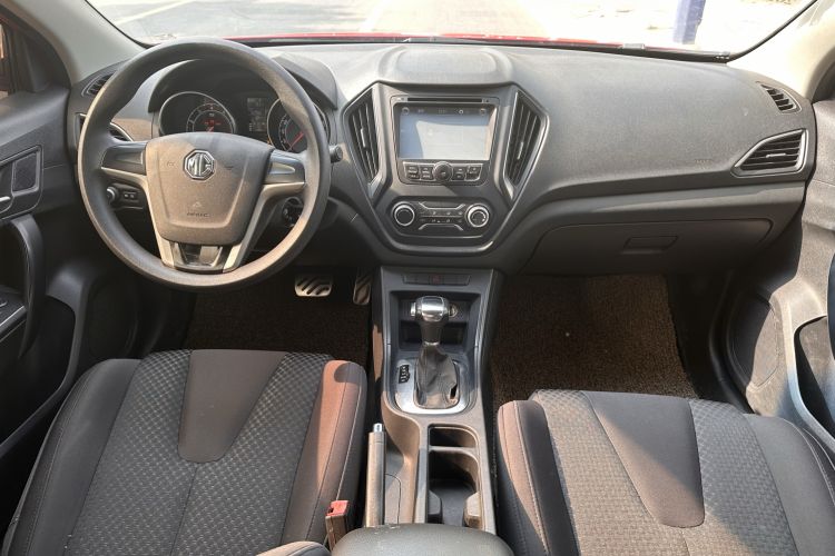 Used MG GT 2015 1.5T Automatic Fashion Edition Center Console