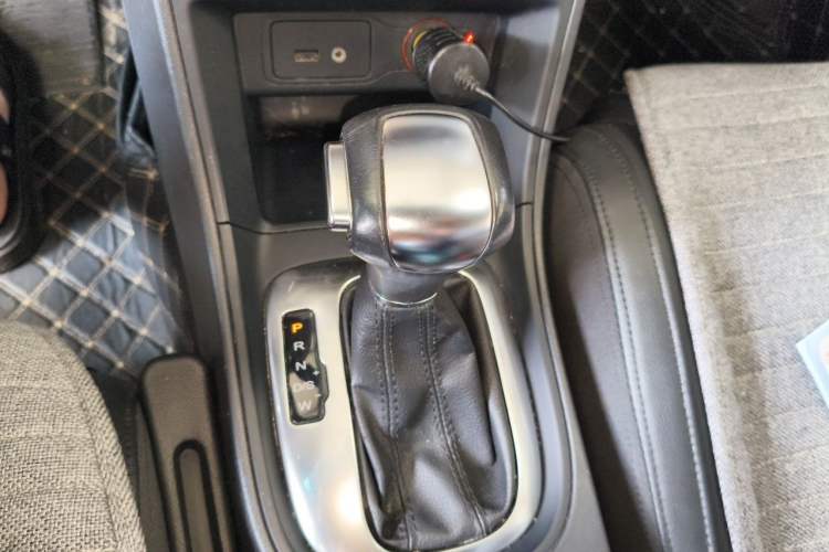 Used MG GT 2015 1.5T Automatic Elite Edition Gear Lever