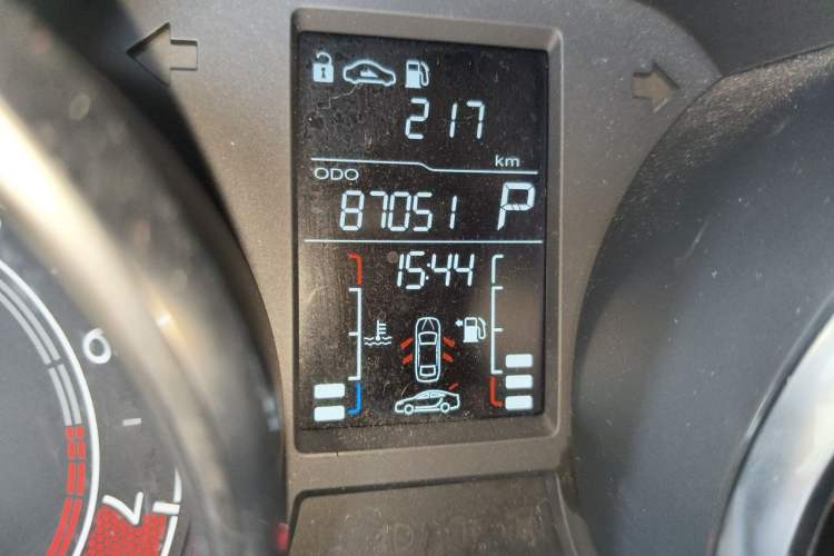 Used MG GT 2015 1.5T Automatic Elite Edition Odometer Close Up
