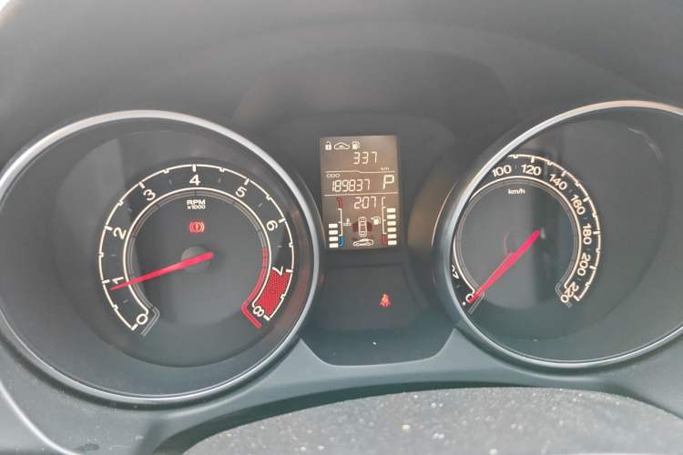 Used MG GT 2015 1.5T Automatic Fashion Edition Odometer Close Up