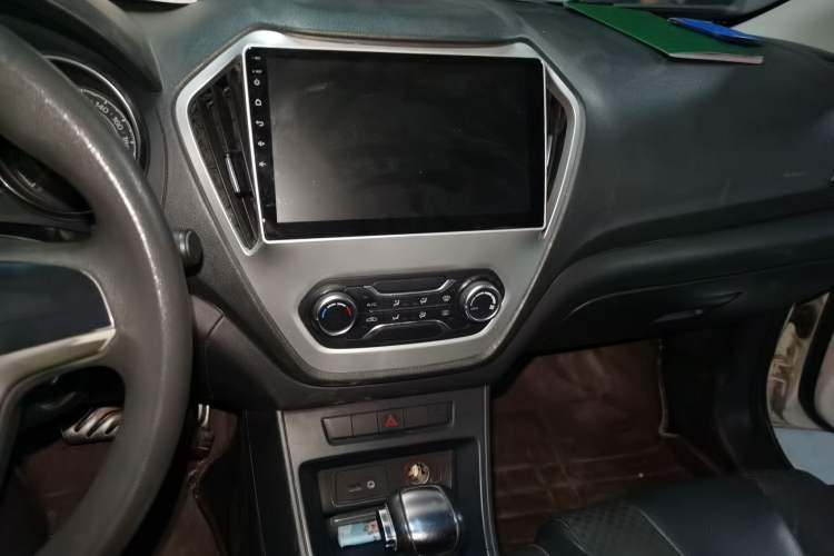 Used MG GT 2015 1.5T Automatic Luxury Edition Audio And AC Panel
