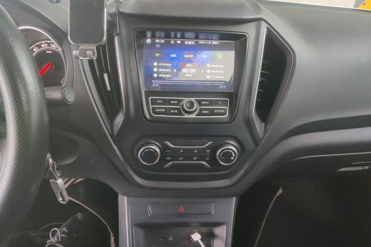 Used MG GT 2015 1.5T Automatic Elite Edition Audio And AC Panel