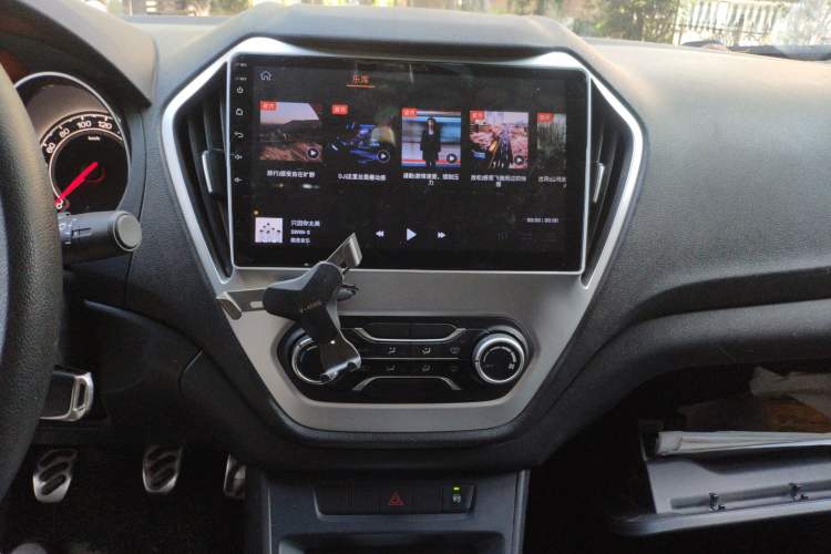 Used MG GT 2015 1.4TGI Manual Elite Edition Audio And AC Panel