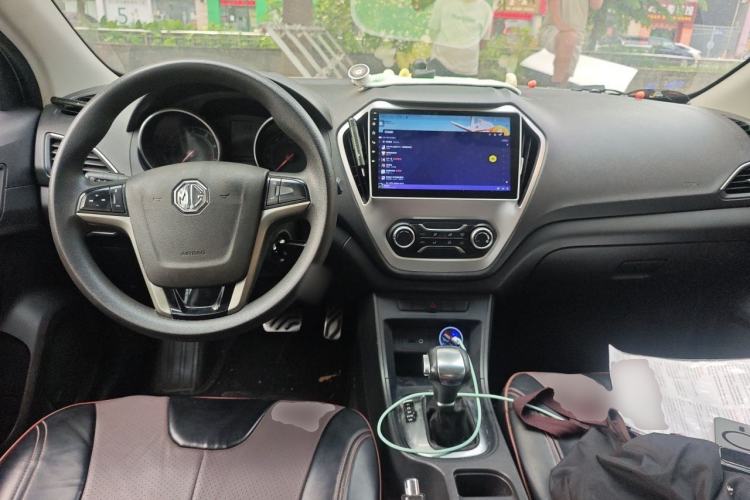 Used MG GT 2015 1.5T Automatic Fashion Edition Center Console