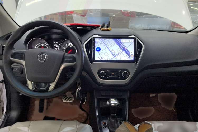 Used MG GT 2015 1.5T Automatic Fashion Edition Center Console