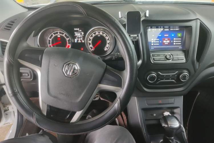 Used MG GT 2015 1.5T Automatic Elite Edition Center Console