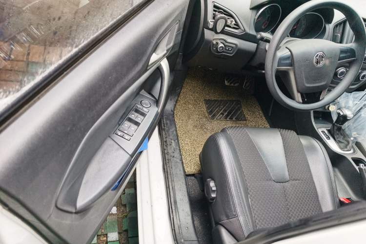 Used MG GT 2015 1.5T Automatic Elite Edition Driver Seat