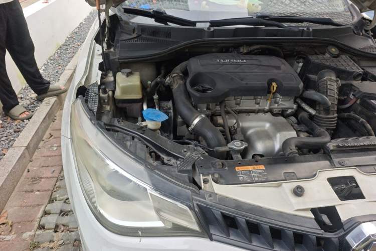 Used MG GT 2015 1.5T Automatic Fashion Edition Engine Bay Right