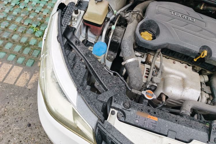 Used MG GT 2015 1.5T Automatic Elite Edition Engine Bay Right