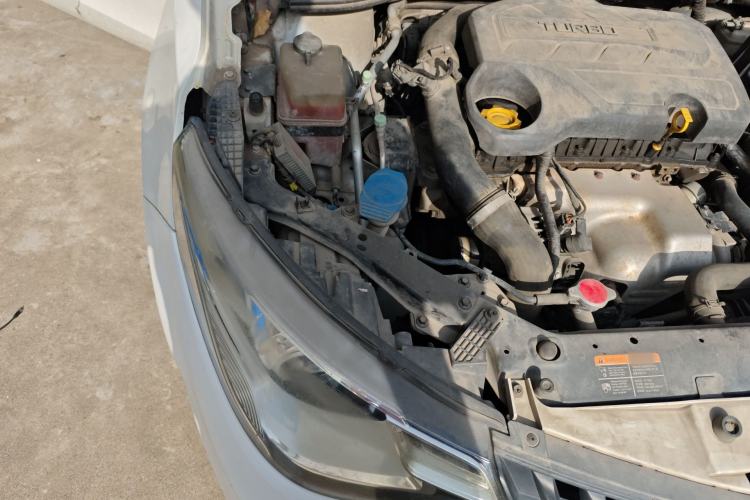 Used MG GT 2015 1.5T Automatic Elite Edition Engine Bay Right