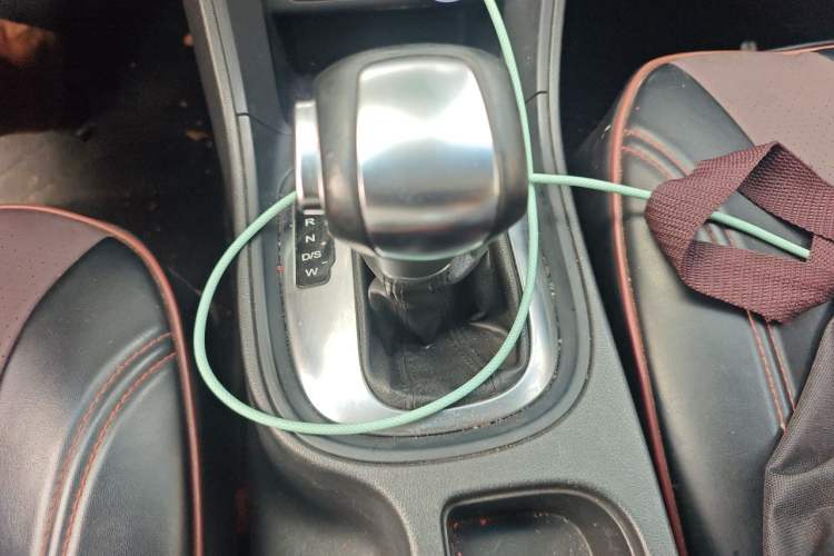 Used MG GT 2015 1.5T Automatic Fashion Edition Gear Lever