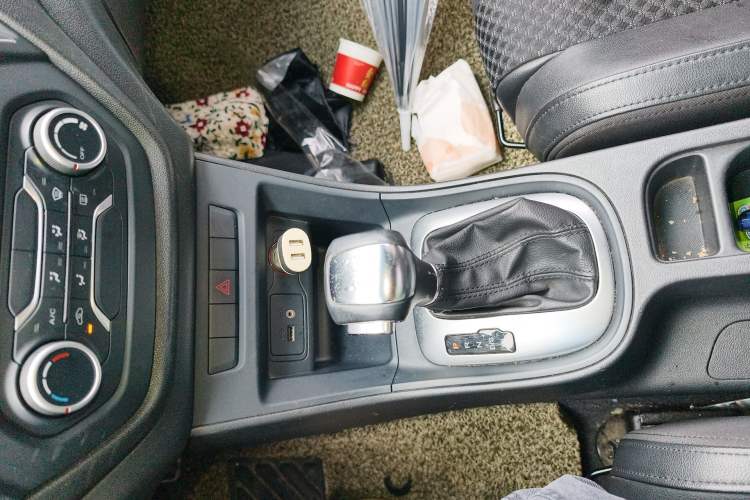 Used MG GT 2015 1.5T Automatic Elite Edition Gear Lever