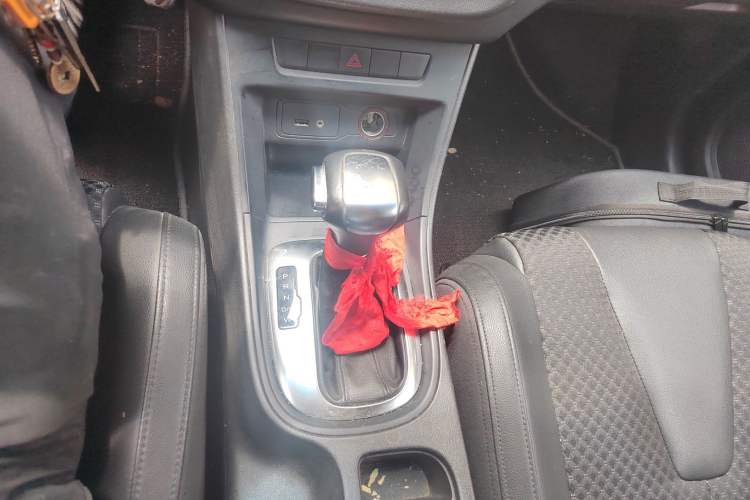 Used MG GT 2015 1.5T Automatic Luxury Edition Gear Lever