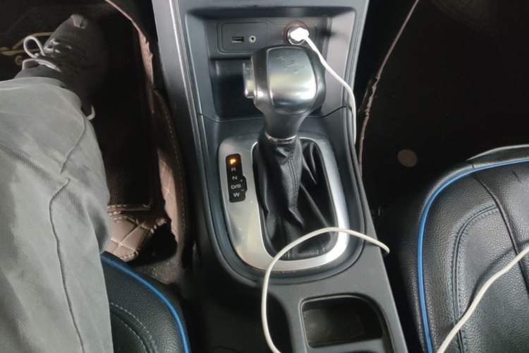 Used MG GT 2015 1.5T Automatic Elite Edition Gear Lever