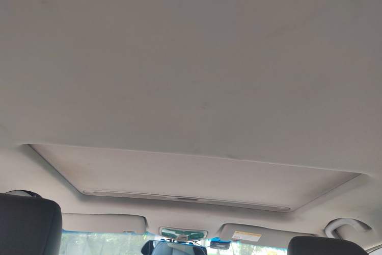 Used MG GT 2015 1.5T Automatic Luxury Edition Headliner