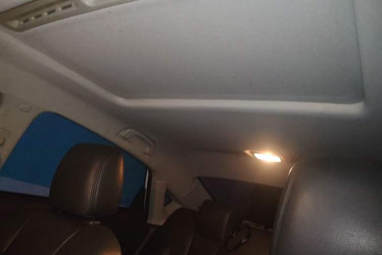 Used MG GT 2015 1.5T Automatic Elite Edition Headliner