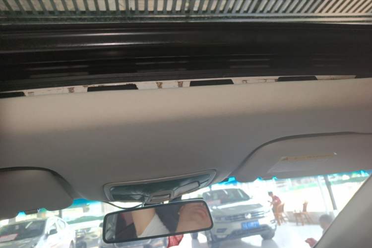 Used MG GT 2015 1.4TGI TST Dual-Clutch Luxury Edition Headliner