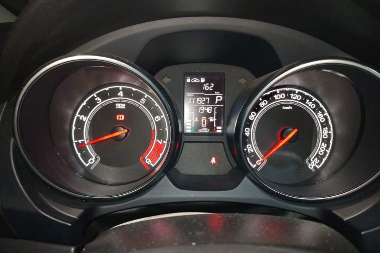Used MG GT 2015 1.5T Automatic Luxury Edition Instrument Cluster