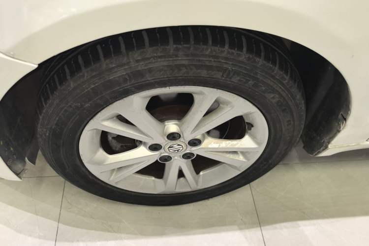 Used MG GT 2015 1.5T Automatic Fashion Edition Left Front Wheel Hub